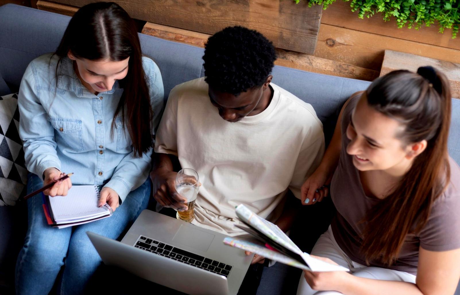 Cash flow analysis dashboard